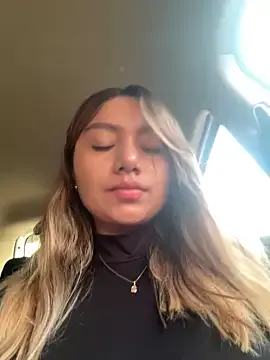 amanda-medrano1 on StripChat 