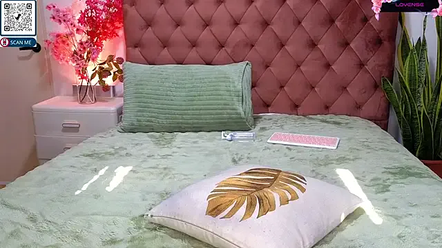 asian_dhimple on StripChat 