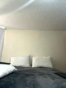 azzahara- on StripChat