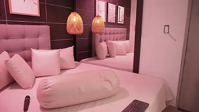 BellaLatinaTS on StripChat