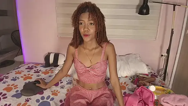 biancaa_18 on StripChat