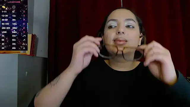 BustyAllyy on StripChat