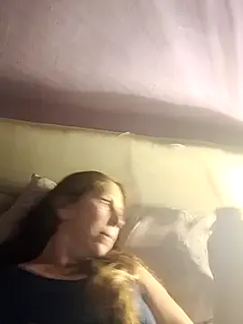 cari75 — Flash de pussy y chirlos en la cola