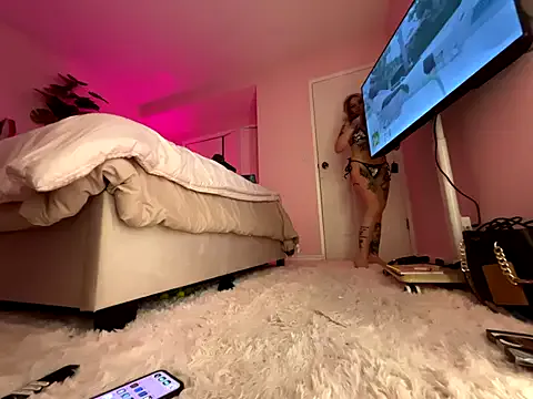 chloetease — Get me naked and finger my pussy