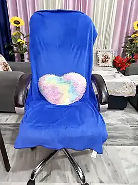 Curvy_Nayara on StripChat