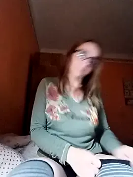 Dettybitch40 on StripChat 