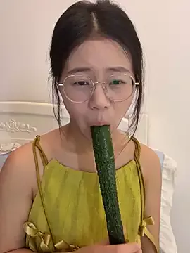 Ella-A9 on StripChat 