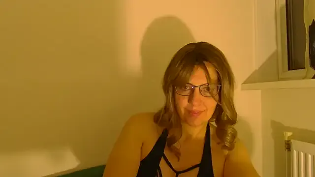 Ella_Next_Door on StripChat 