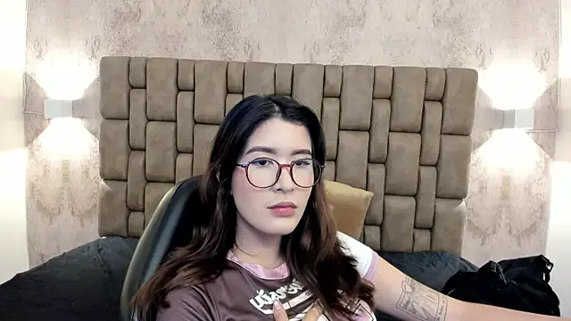 emiilyy_cute on StripChat 