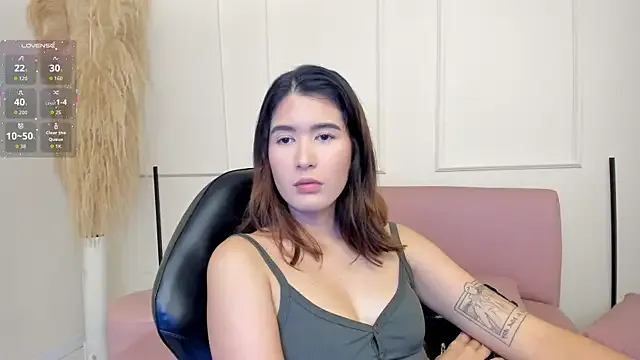 emiilyy_cute on StripChat 