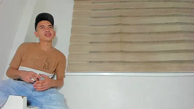 enjoy_hotparty on StripChat