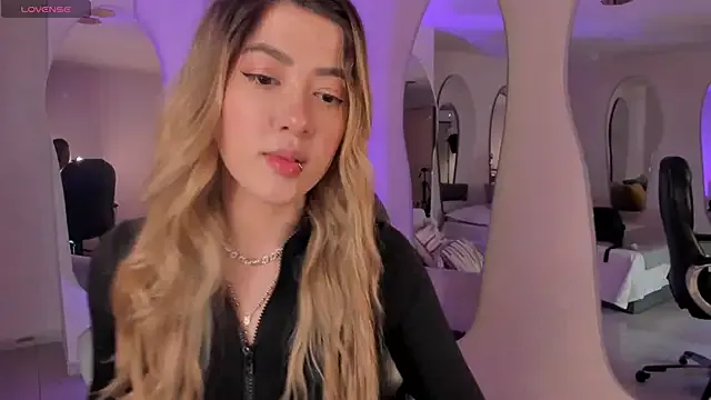EveBensonX on StripChat 