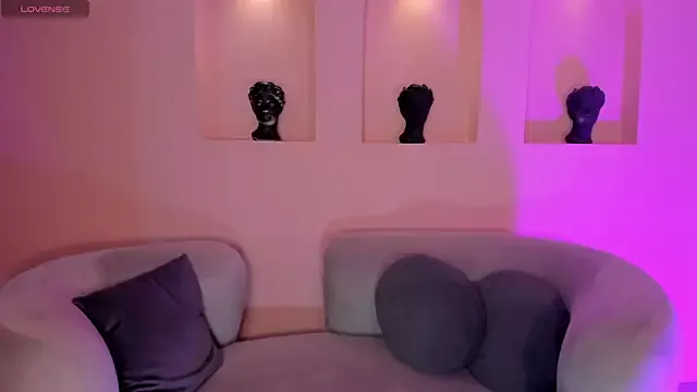 EveBensonX on StripChat 