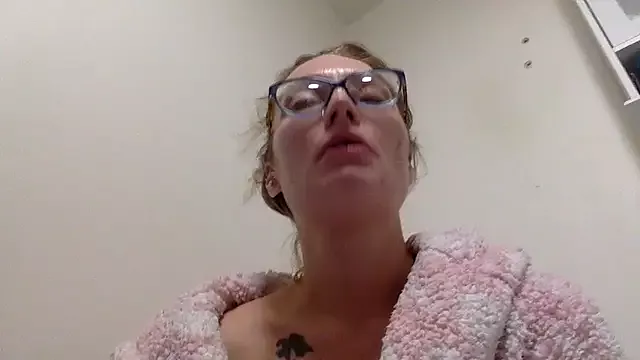 harleyblair on StripChat