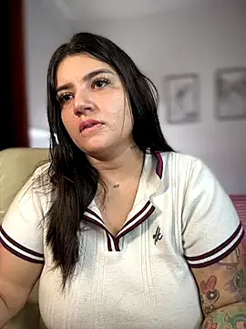 horny_roomiess on StripChat