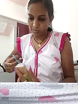 Freechat Hotty-Nidhi on StripChat