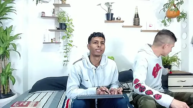 Interracial_Snow_Bunny — ALL BOYS NAKED AND SUCK COCK