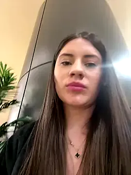 Isabella21_ on StripChat