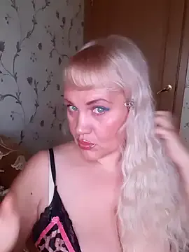 IsabellaBoni — Spank ass25 and ringers