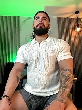 jaxon_colton on StripChat