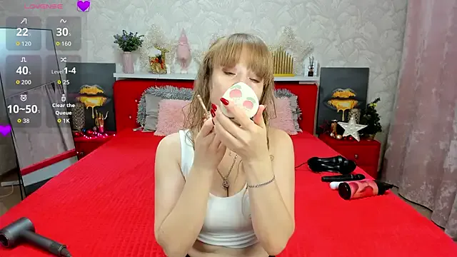 KattyPeachX on StripChat