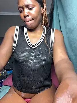 Kikie23 on StripChat 