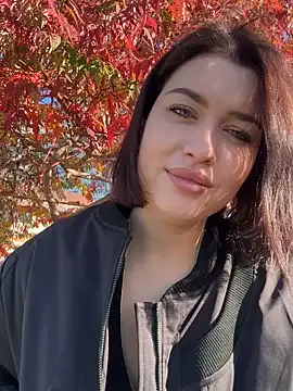 KikiWatson — Show figure in public