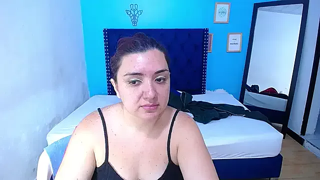 kinky_redhead18 on StripChat 