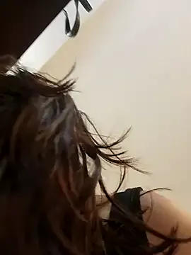 Lau1127 — show tits