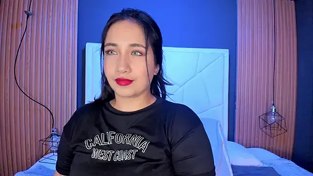 Lauroberts7 on StripChat