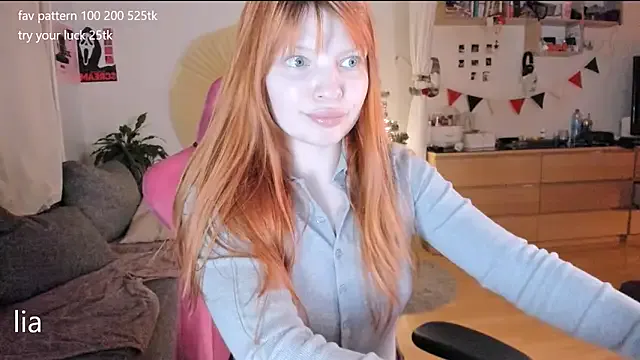 lil_lia — naked dancing