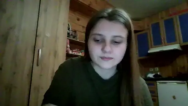 Little_shygirl — red lips