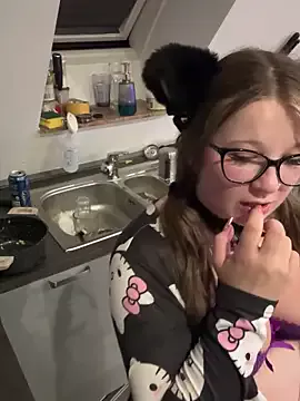 Freechat LittleChaosQueen on StripChat