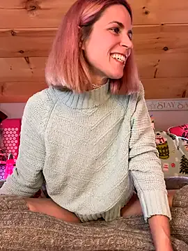LittleLoftAngel on StripChat