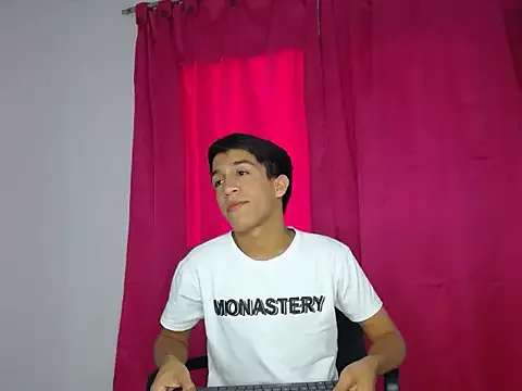 Lospervetidossinlimtes — Vicky and Betty show their open pussies