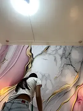 Luna_star3 on StripChat