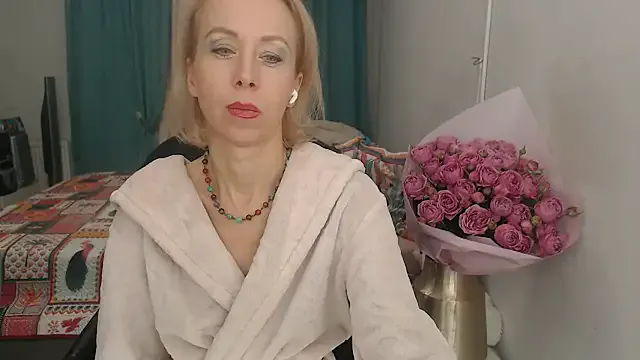 LuxuryNika — give me a lot kisses