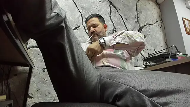Maxi_thebig_daddy — Shot Cum In My Belly