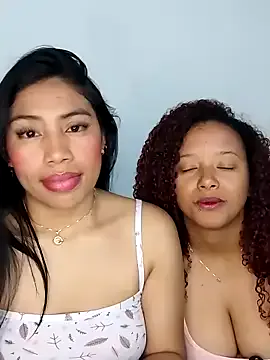 MelanyAndRizosss — Rich kisses 