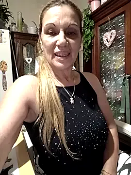 Melmamalhuda@xh on StripChat 