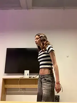 MiaaCute- on StripChat