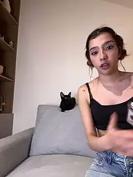 MiaaCute- on StripChat