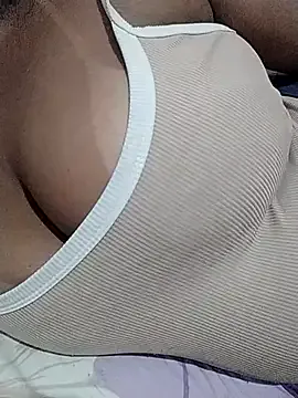 MileRabuda — Peito e PPK pra fora se tocando