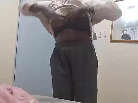 MINNYIRI on StripChat 