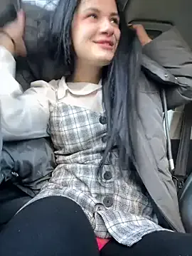 MiraReach — Double squirt on the street 