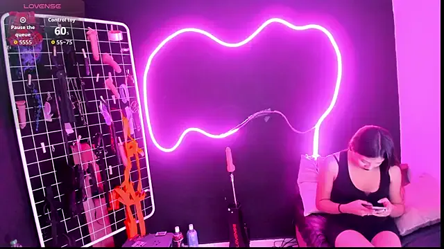 Mistress_Megan_BDSM — Hot sailing wax