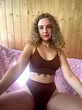 nemesidaM on StripChat 
