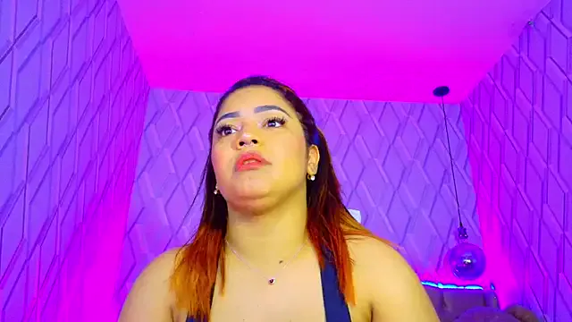 NicolleTaylor — spank my ass and slap my pussy +anal rub