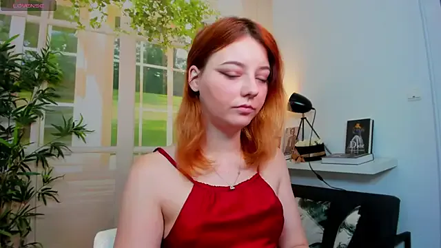 pretty_little_thing — suck finger with deep eye contact <3