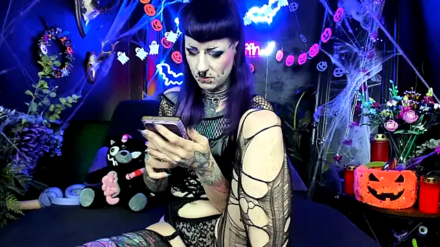 Purple_Coffin666 — Hail your Goddess and get 6 Videos <3